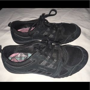 Women’s Skechers Shoes